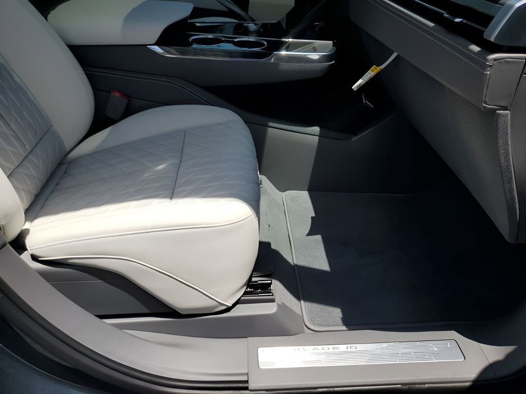 New 2026 Cadillac Escalade IQ Luxury 1 AWD/4WD image 18