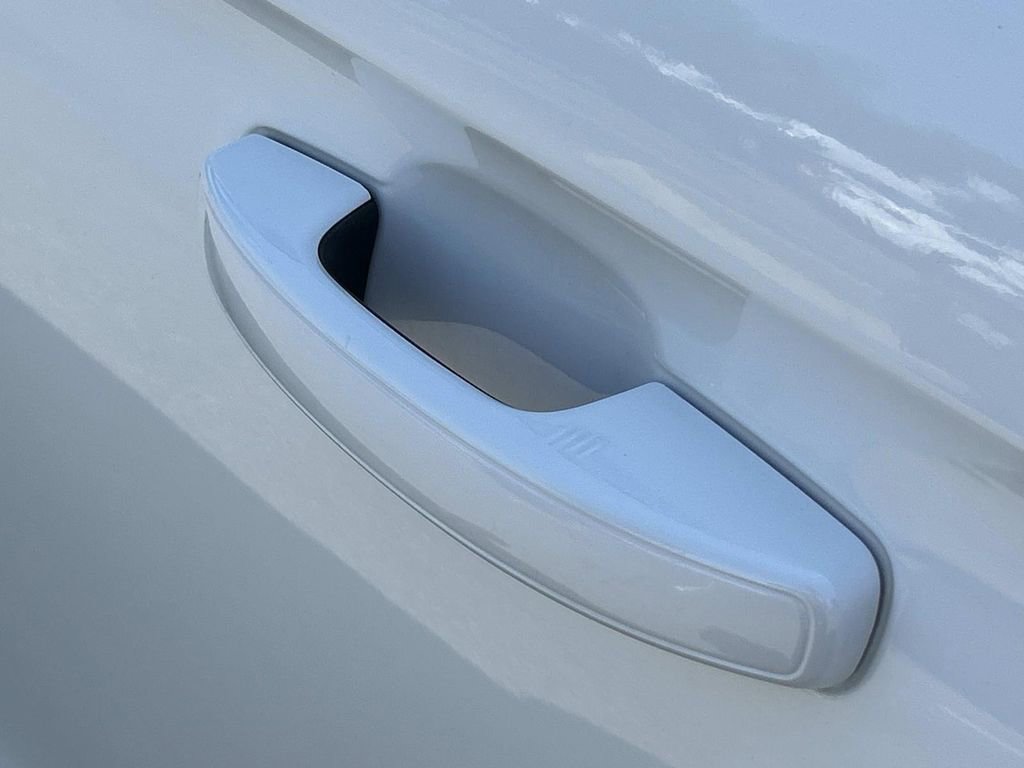 Used 2024 Ford Expedition XLT image 16