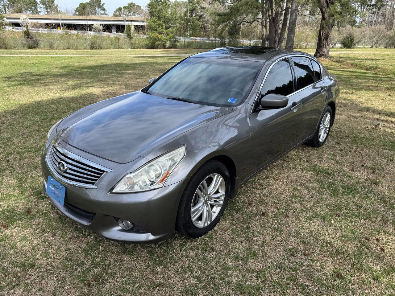 Used 2013 INFINITI G37 x AWD 4dr Sedan w/ Premium Pkg image 4