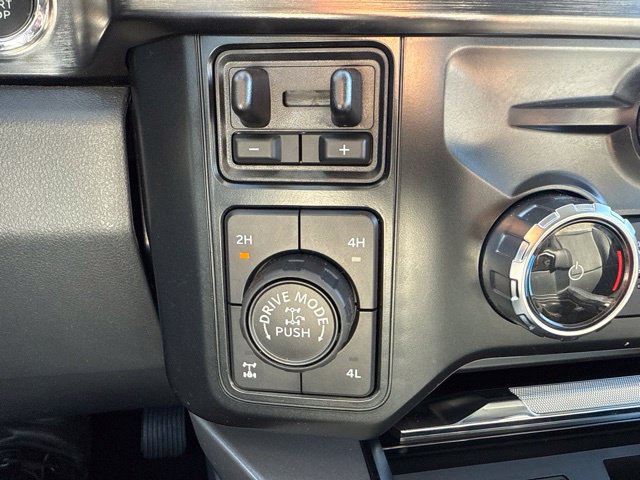 Used 2023 Ford F250 Lariat w/ Lariat Ultimate Package AWD/4WD image 19