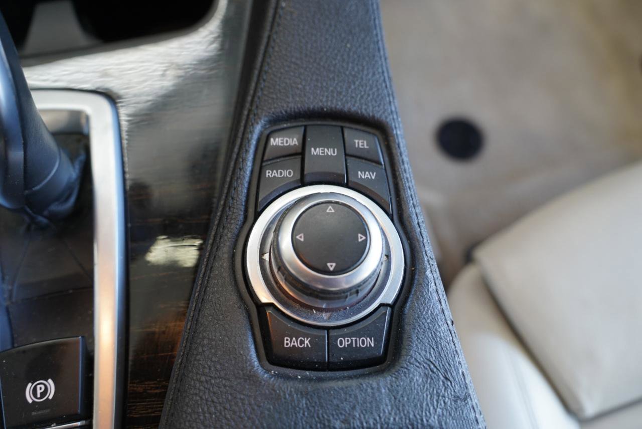 Used 2013 BMW 640i Convertible image 31