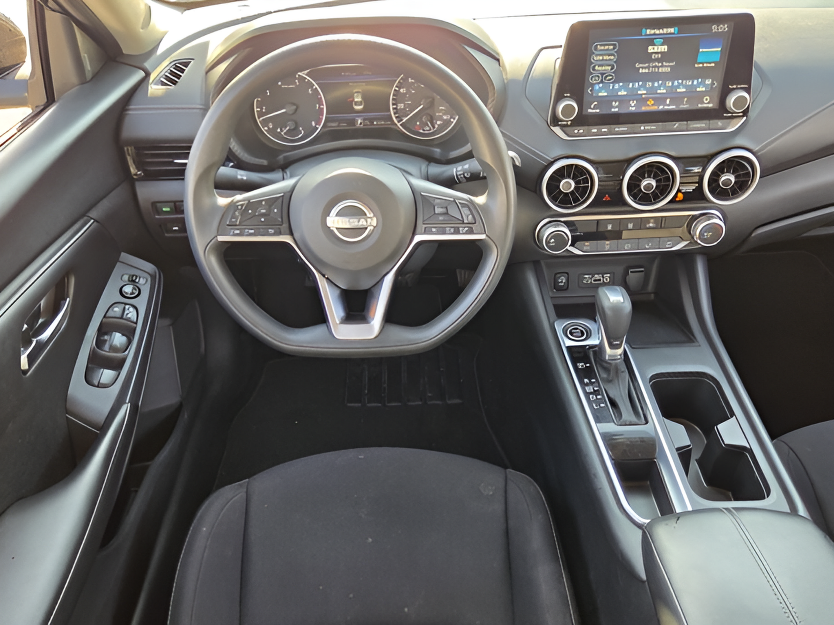 Used 2024 Nissan Sentra SV FWD image 11
