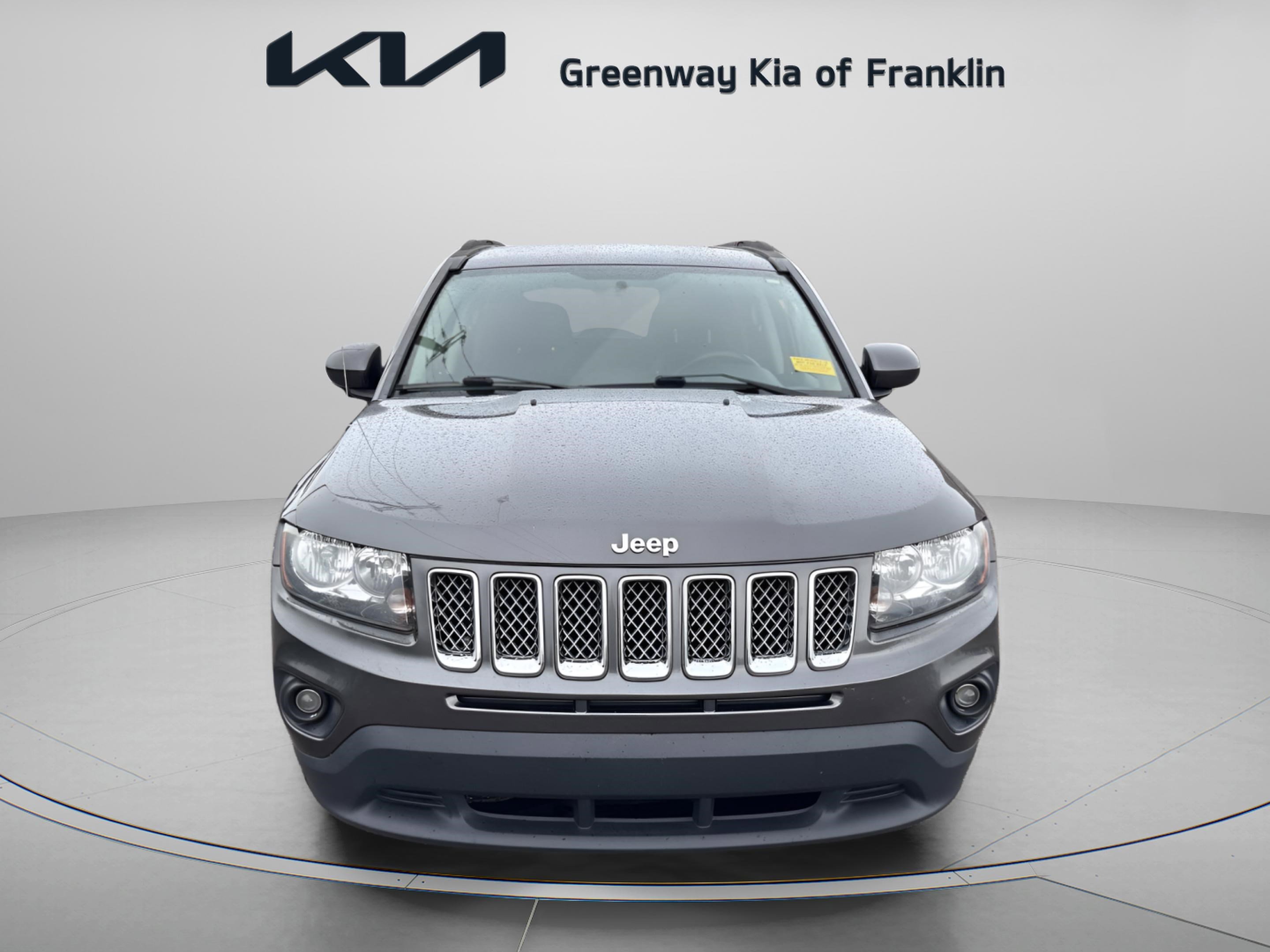 Used 2016 Jeep Compass Latitude FWD video 2