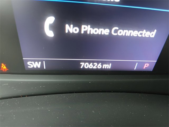 Used 2022 Cadillac XT4 Luxury w/ Cold Weather Package image 15