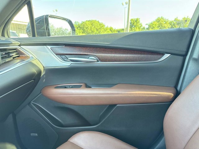 Certified 2023 Cadillac XT5 Premium Luxury w/ Technology Package FWD image 23