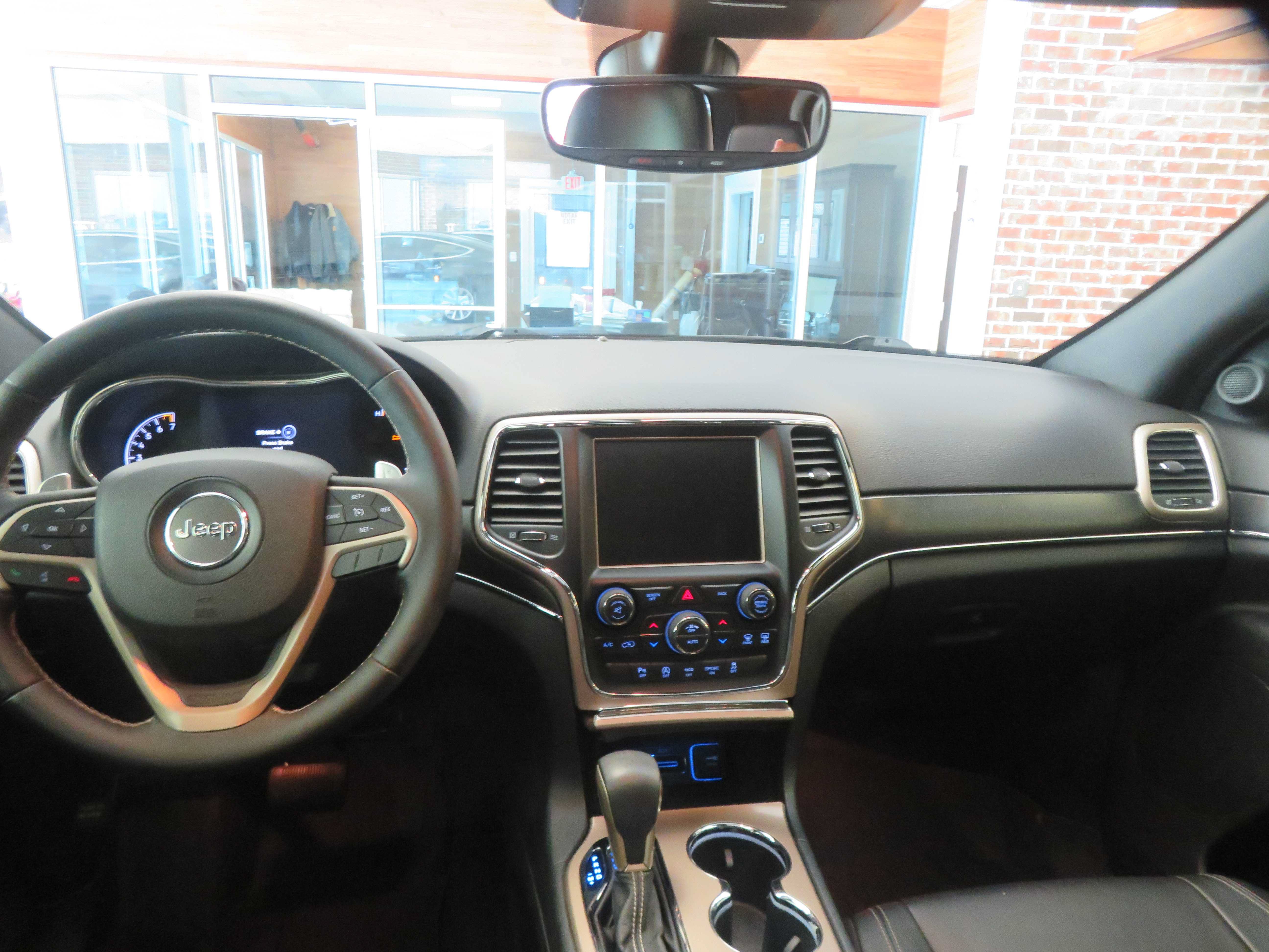 Used 2017 Jeep Grand Cherokee Limited AWD/4WD image 48