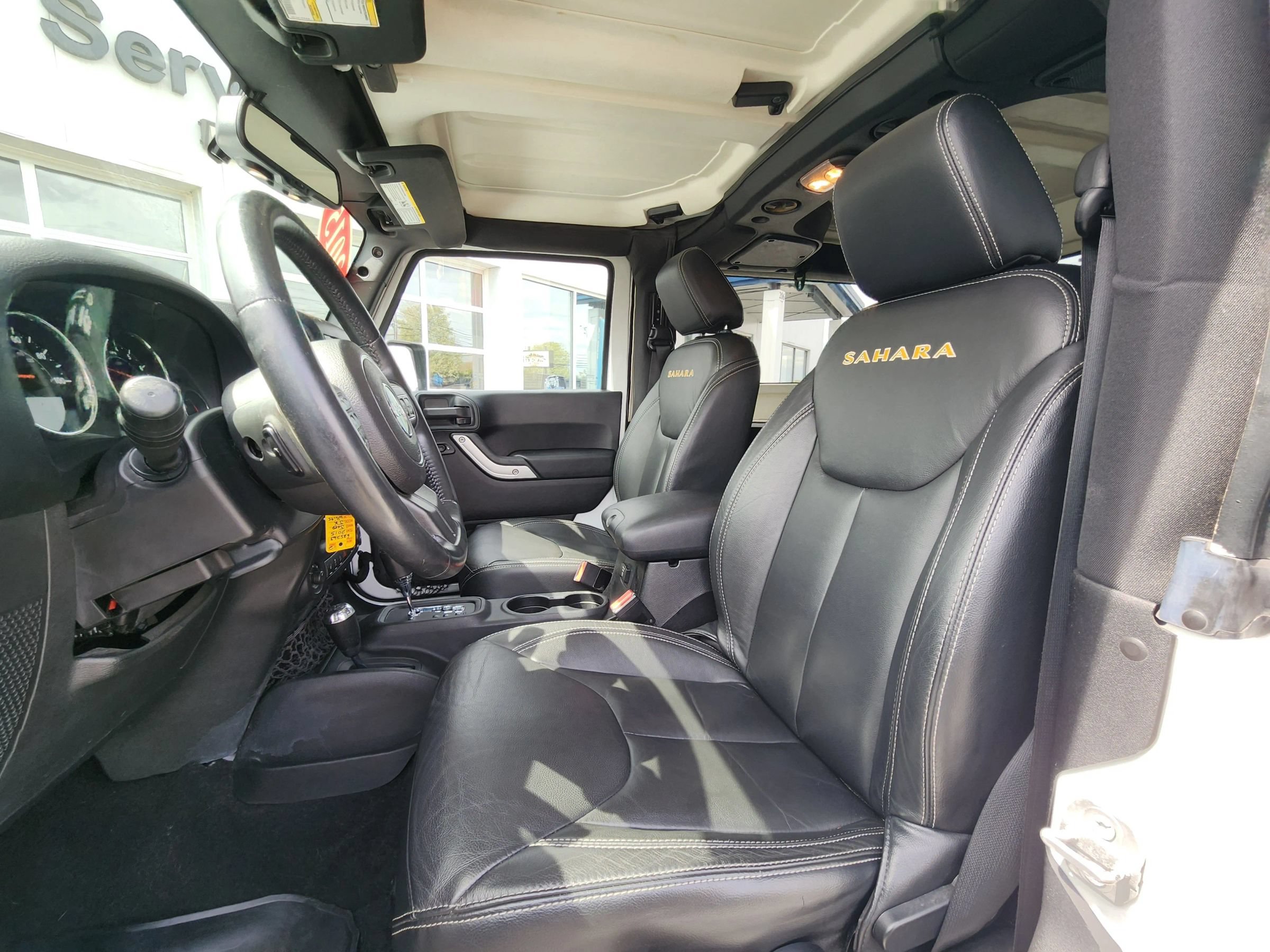 Used 2015 Jeep Wrangler Sahara w/ Dual Top Group AWD/4WD image 26