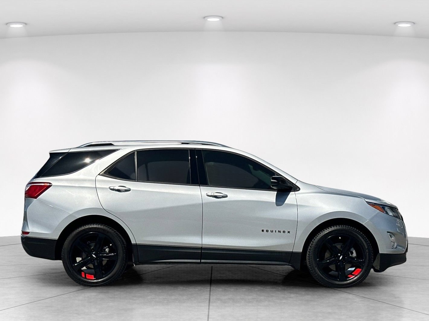 Used 2020 Chevrolet Equinox Premier w/ Premier Redline Edition FWD image 7