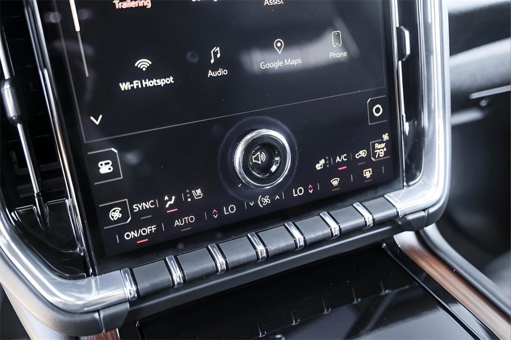 Used 2025 GMC Yukon XL Denali image 18