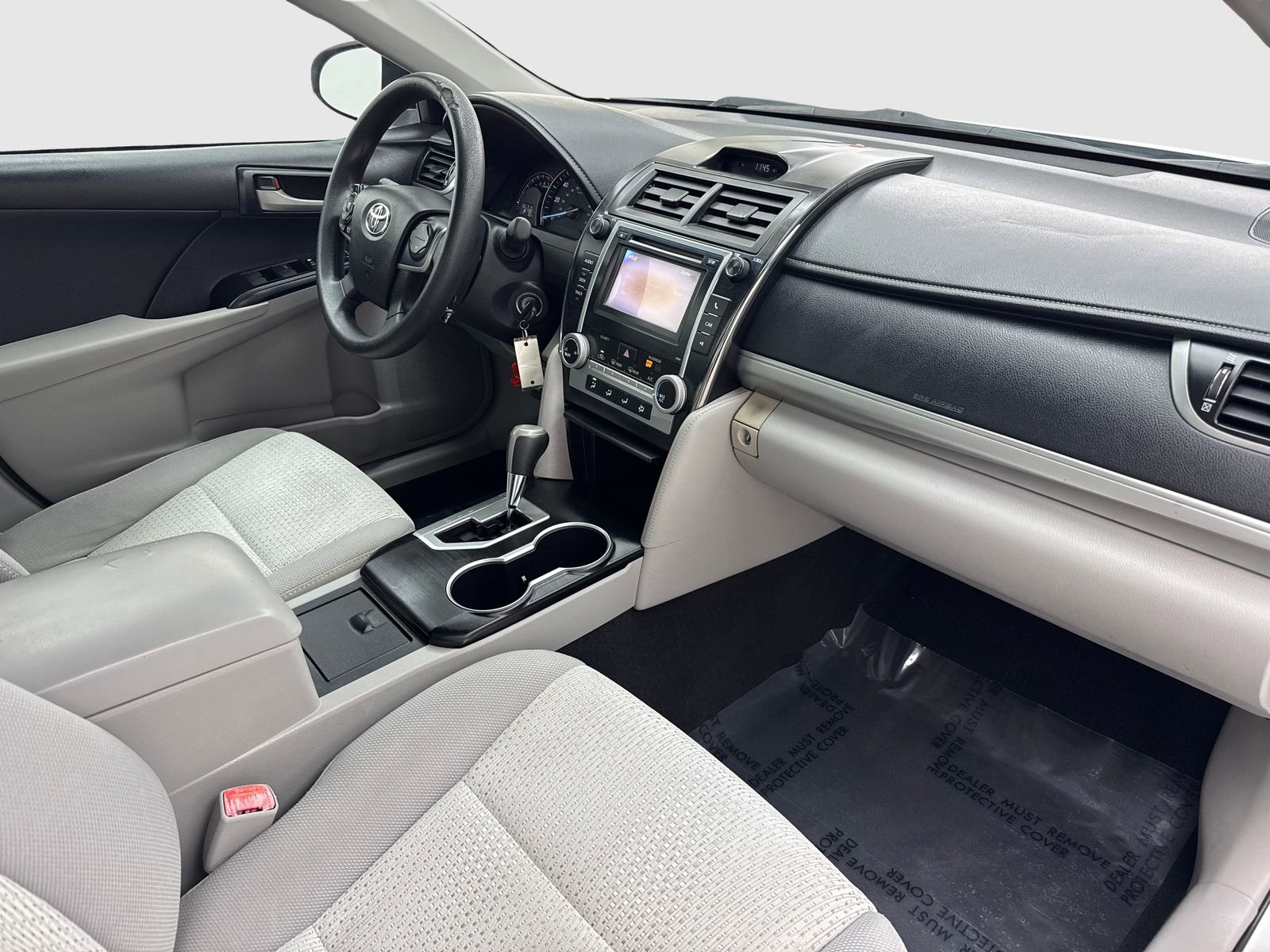Used 2013 Toyota Camry LE image 40