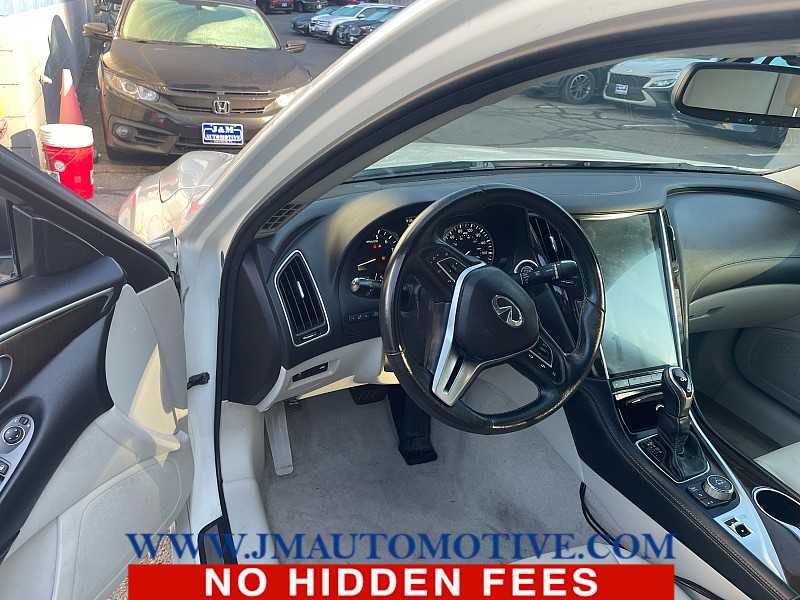 Used 2019 INFINITI Q50 Luxe w/ Essential Package (3.0T Luxe) AWD/4WD image 2