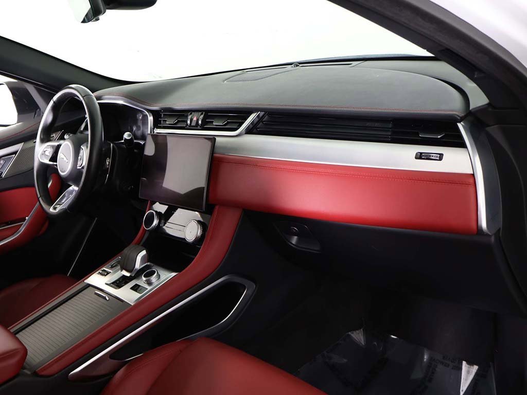 Used 2023 Jaguar F-PACE R-Dynamic S image 31