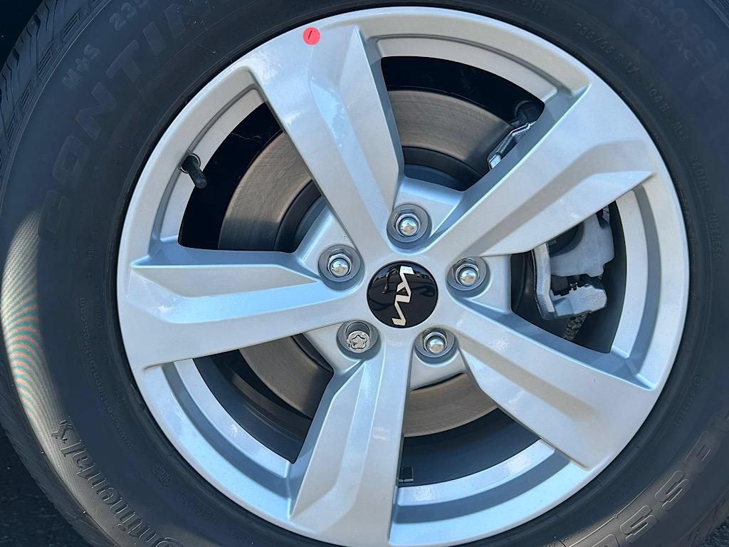 New 2026 Kia Sorento LX FWD image 25