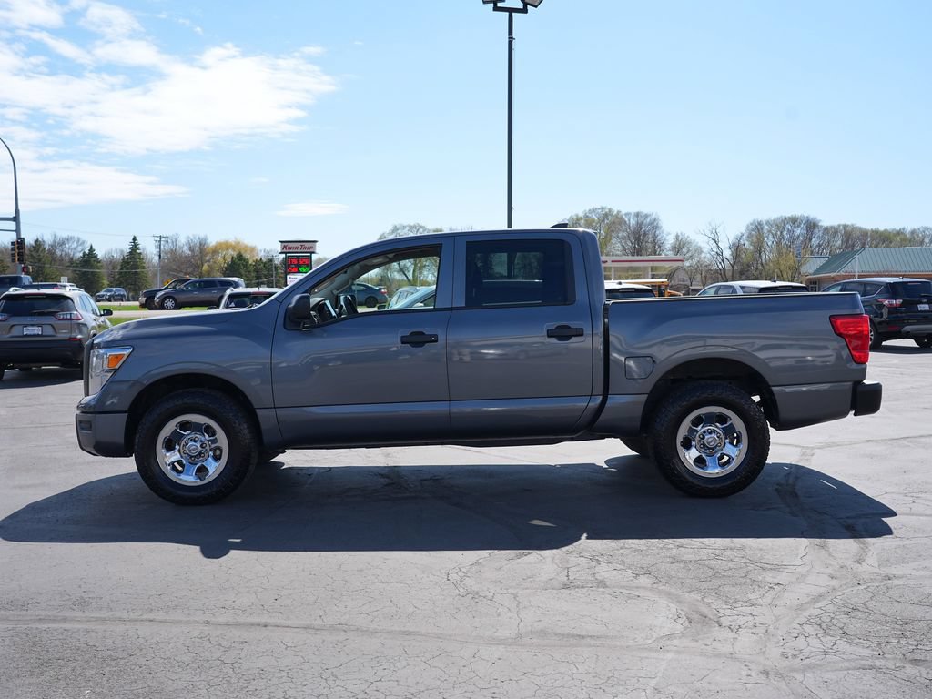 Used 2023 Nissan Titan S AWD/4WD image 6