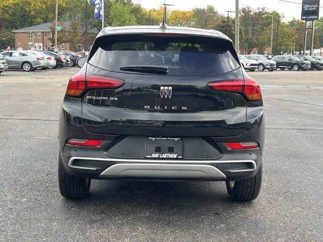 Certified 2024 Buick Encore GX Preferred w/ Advanced Technology Package FWD image 4