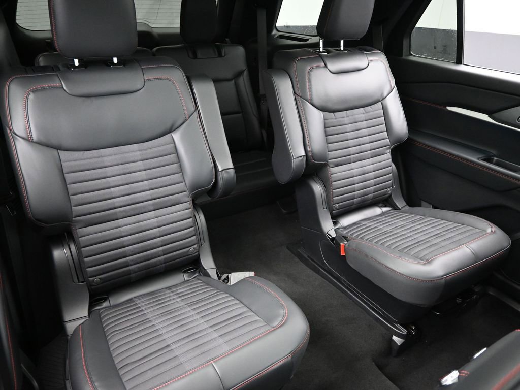 New 2026 Ford Explorer ST-Line w/ ST-Line Street Pack image 37