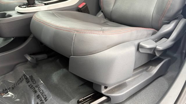Used 2017 Chevrolet Bolt Premier w/ Driver Confidence II Package FWD image 12