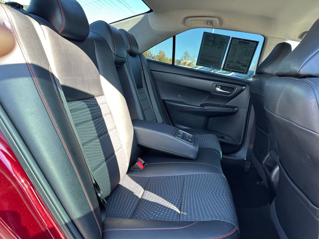 Used 2015 Toyota Camry SE image 22