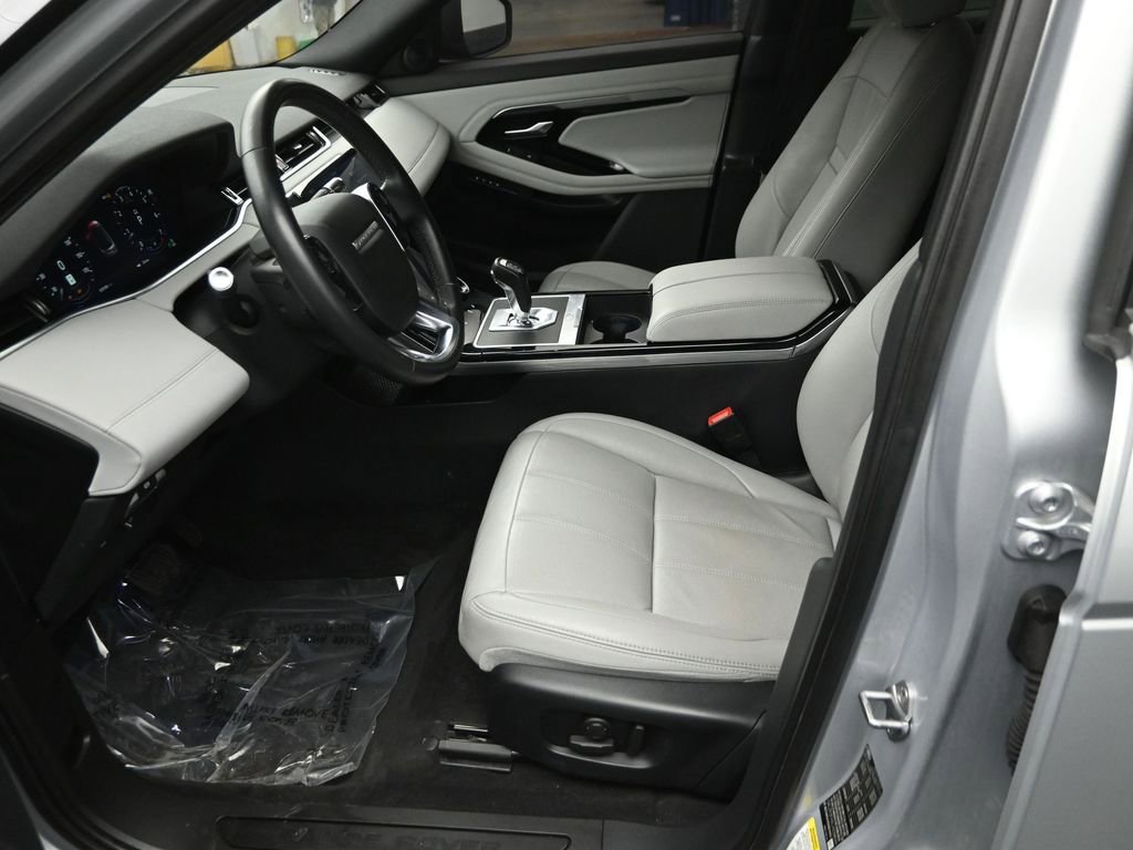 Used 2020 Land Rover Range Rover Evoque SE image 10