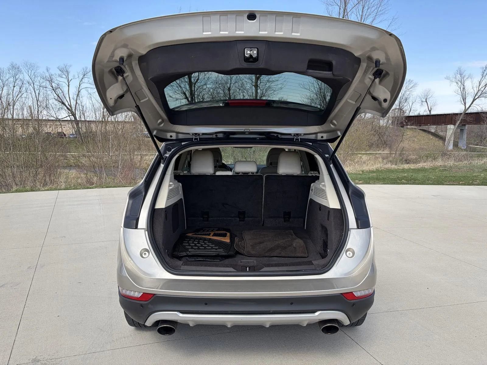 Used 2015 Lincoln MKC AWD w/ Equipment Group 101A Select image 24