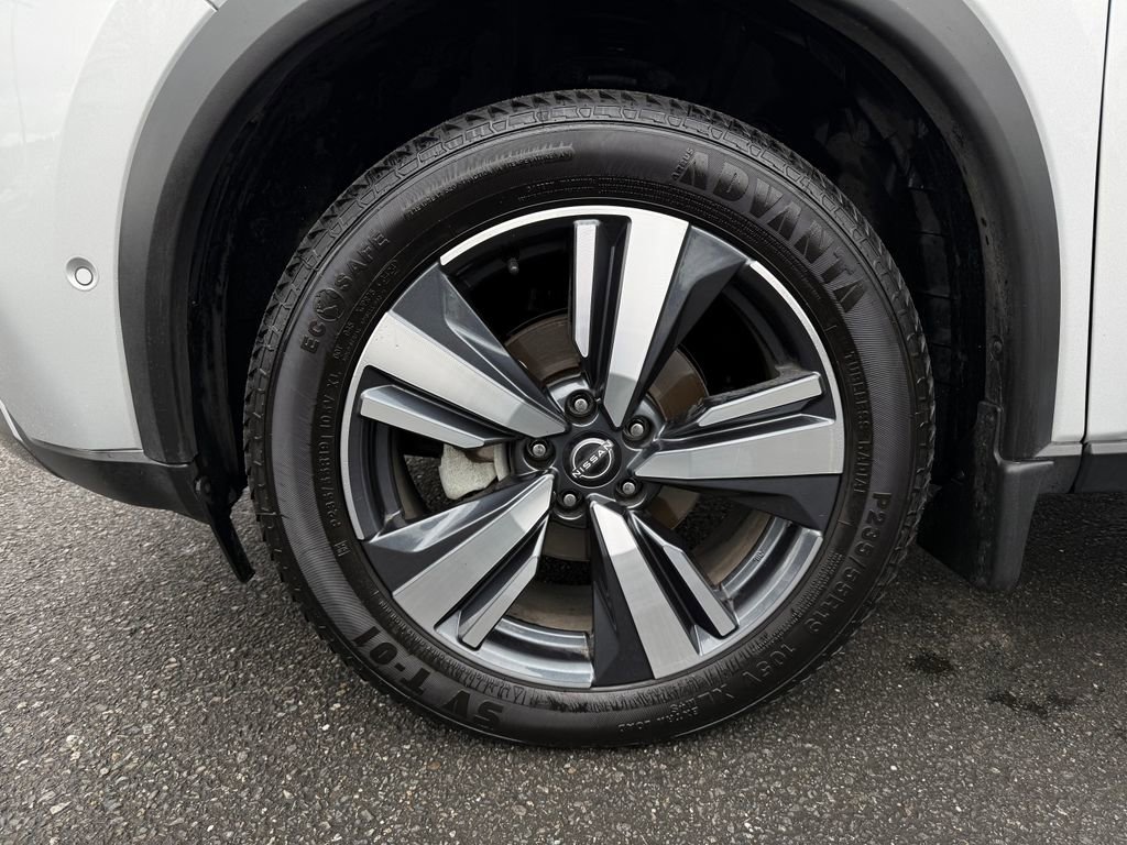 Used 2022 Nissan Rogue SL w/ SL Premium Package image 12