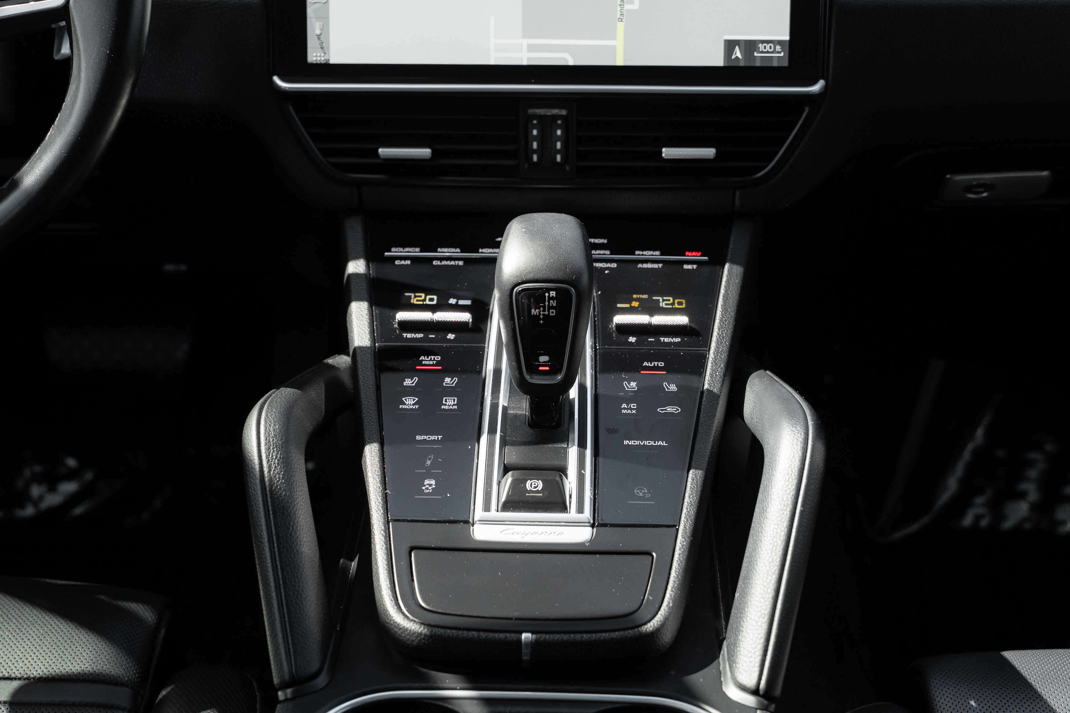 Used 2020 Porsche Cayenne image 18