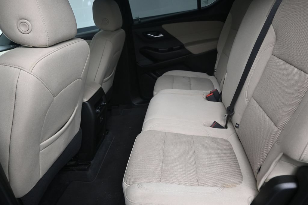 Used 2023 Chevrolet Traverse LS FWD image 14