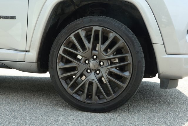 Used 2022 Jeep Compass High Altitude AWD/4WD image 5