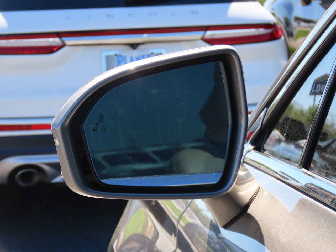 Used 2016 Lincoln MKX Reserve w/ Climate Package image 19