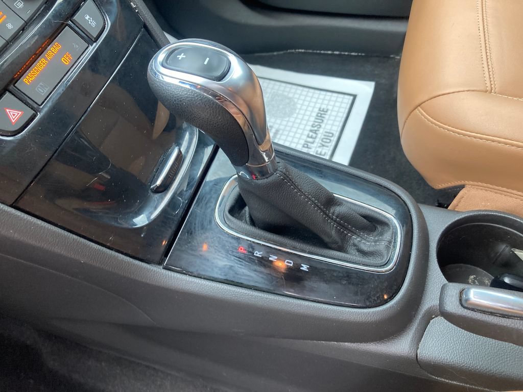 Used 2019 Buick Encore Essence w/ Experience Buick Package AWD/4WD image 30