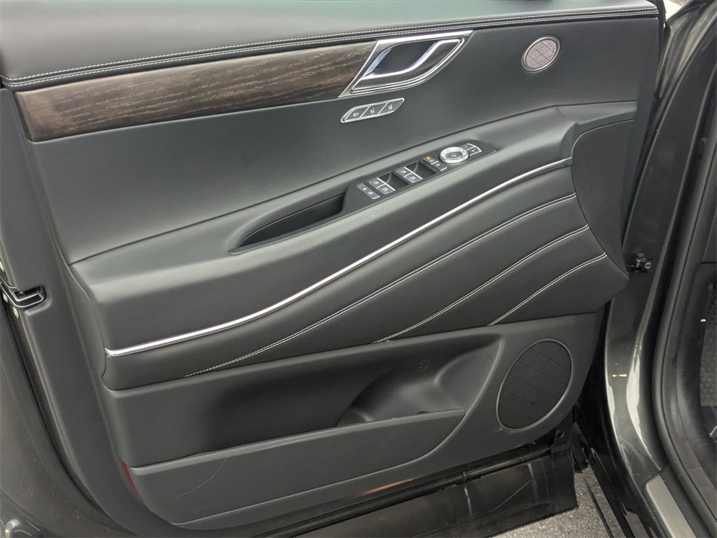 Used 2025 Genesis GV80 2.5T Select image 10