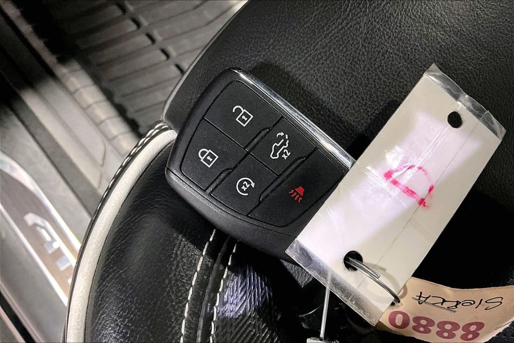 Used 2024 GMC Sierra 1500 AT4X image 13