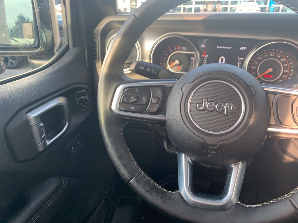Used 2020 Jeep Gladiator Overland AWD/4WD image 12