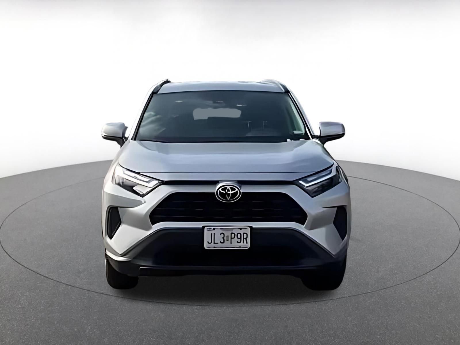 Used 2025 Toyota RAV4 XLE w/ Weather Package FWD image 4