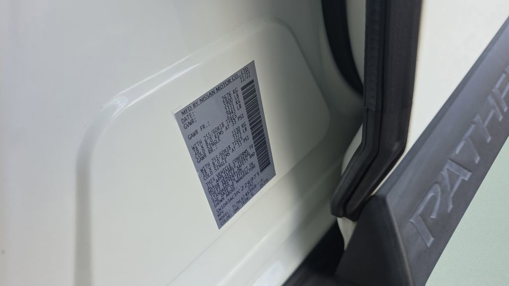 Used 2023 Nissan Pathfinder S AWD/4WD image 27