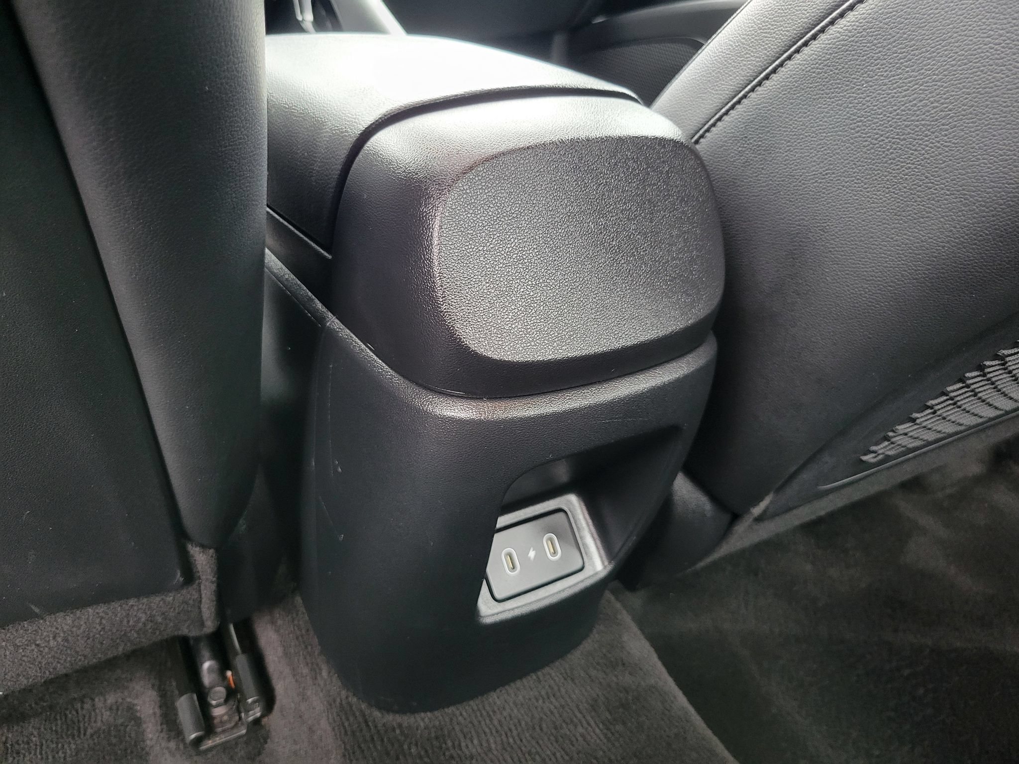 Used 2025 Hyundai Elantra Limited FWD image 29