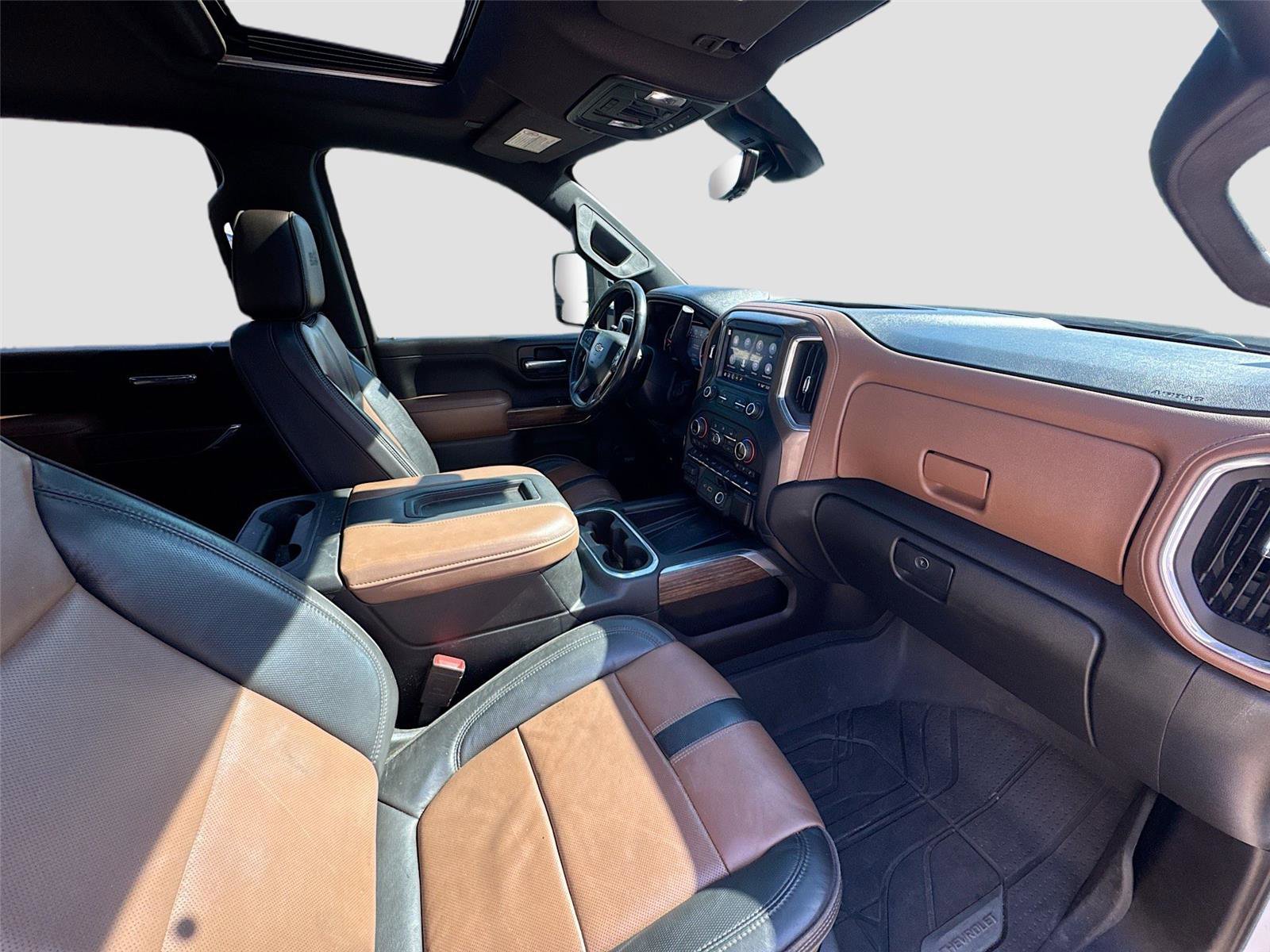 Used 2021 Chevrolet Silverado 3500 High Country image 16