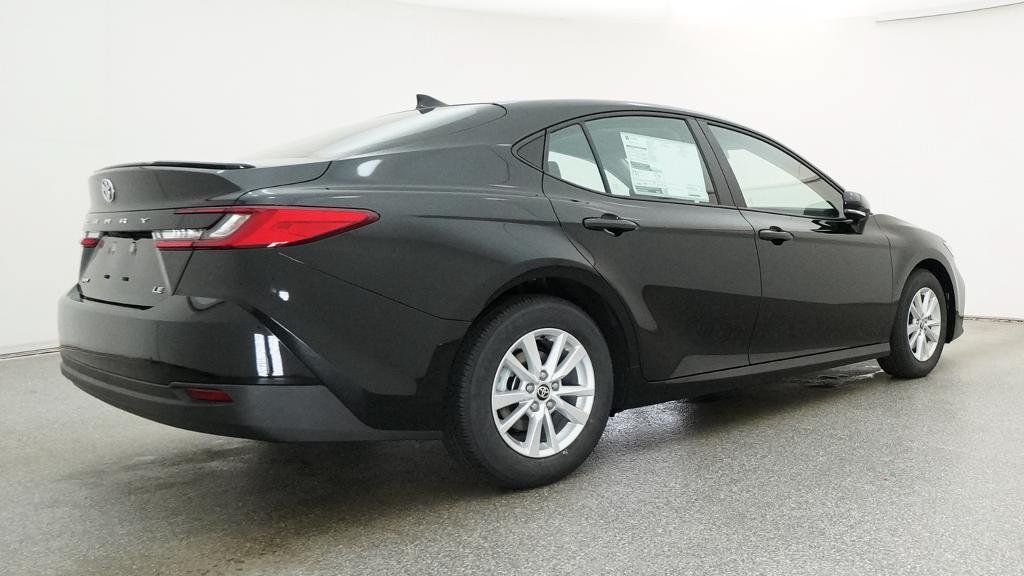 New 2026 Toyota Camry Hybrid FWD image 17