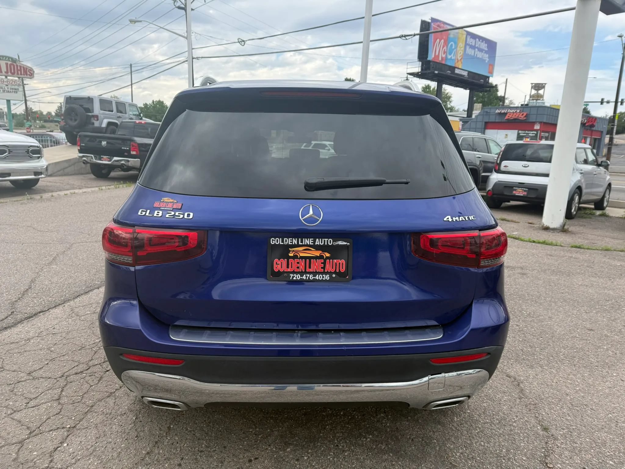Used 2021 Mercedes-Benz GLB 250 4MATIC image 7