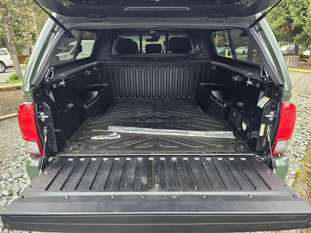 Used 2021 Toyota Tacoma SR5 w/ Trail Edition image 21