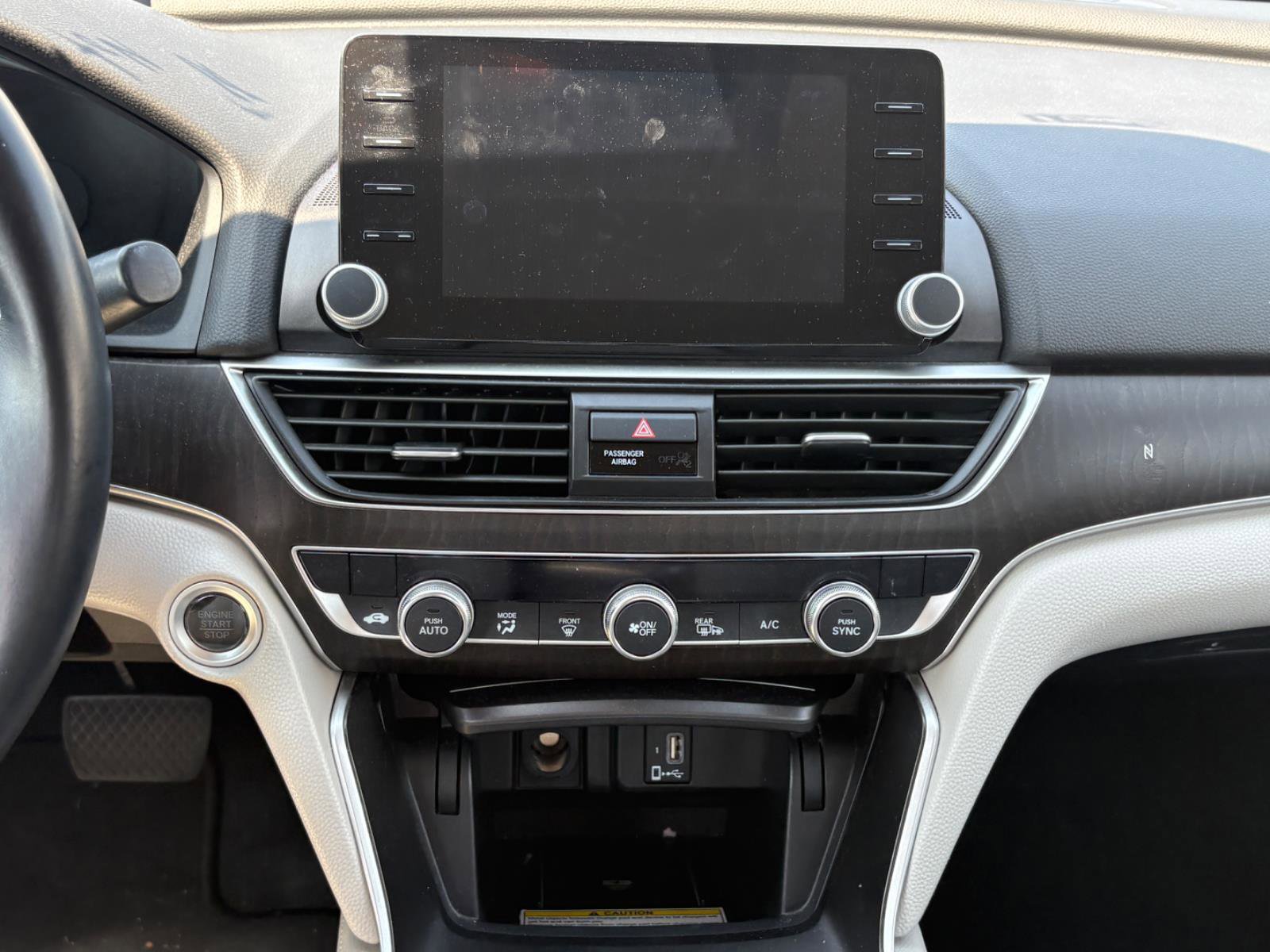 Used 2018 Honda Accord Touring image 21