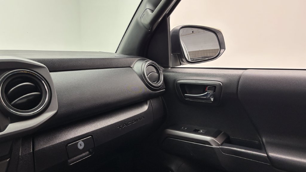 Certified 2022 Toyota Tacoma TRD Sport RWD image 25