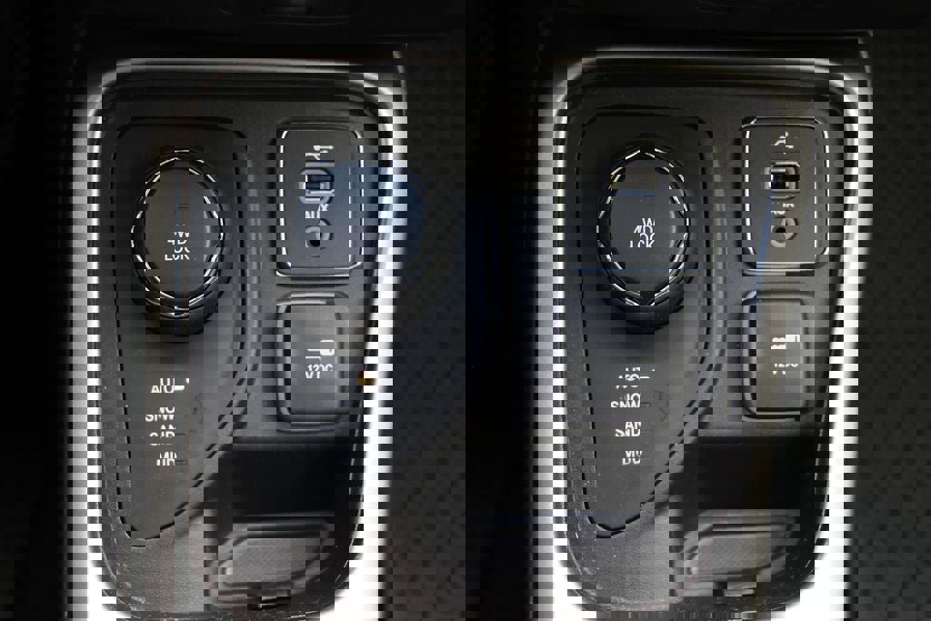 Used 2019 Jeep Compass Sport w/ Cold Weather Group image 25