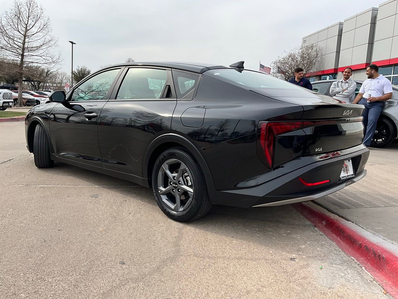 Used 2025 Kia K4 LXS image 8