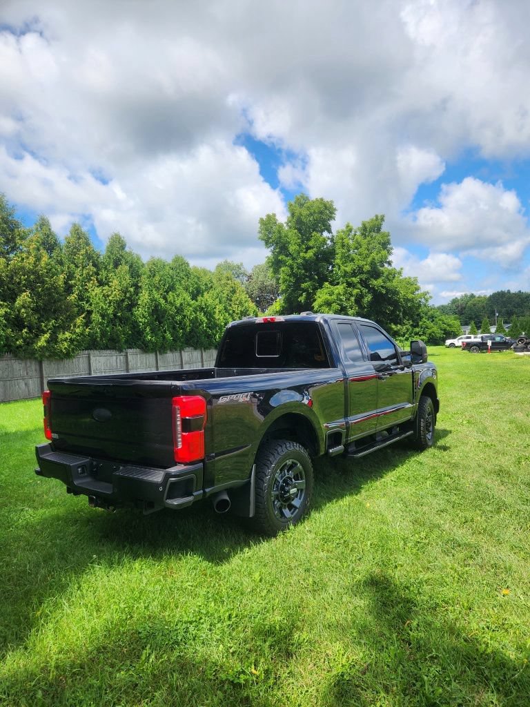 Used 2023 Ford F250 XLT w/ XLT Premium Package AWD/4WD image 5