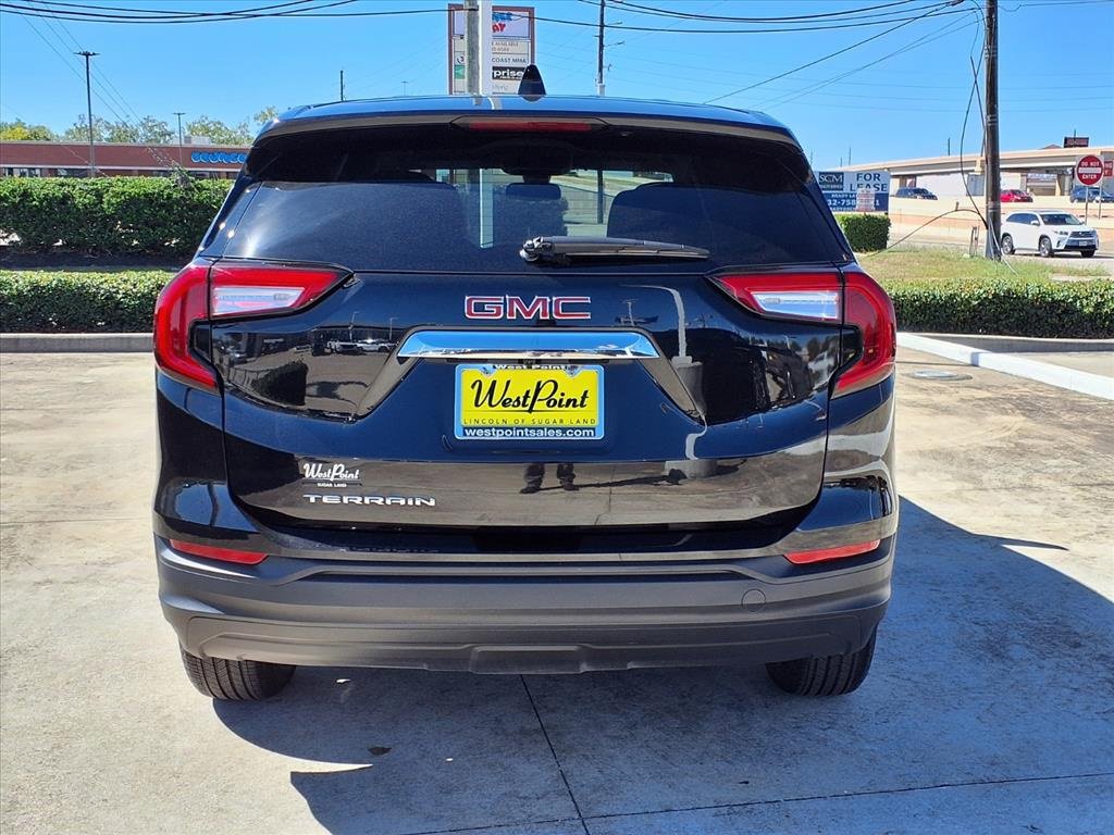 Used 2024 GMC Terrain SLE image 24