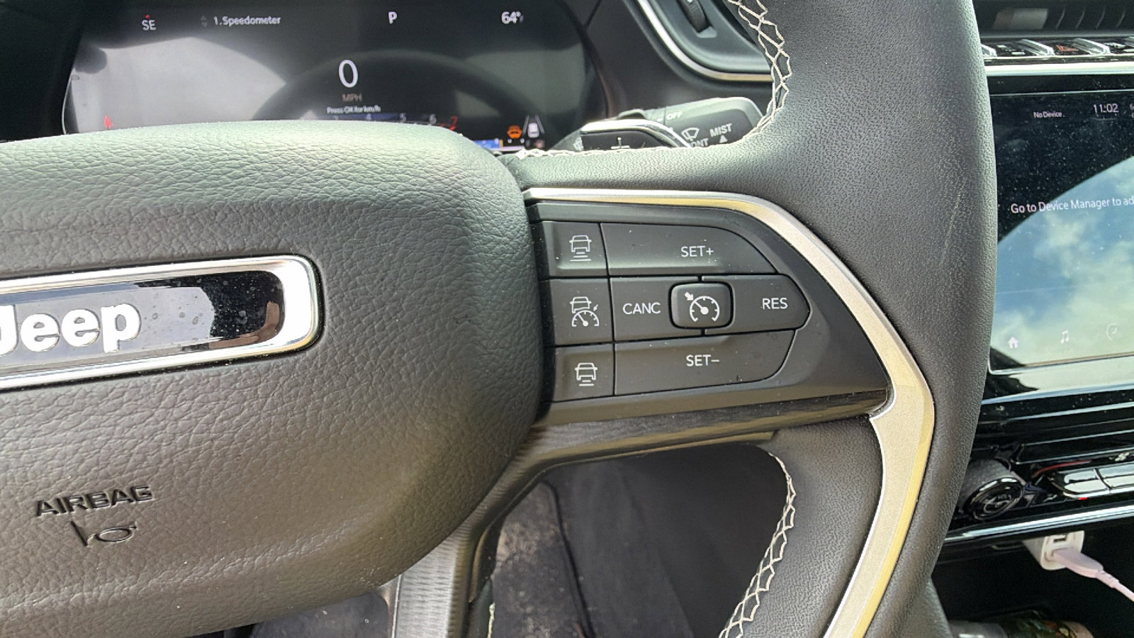 Used 2024 Jeep Grand Cherokee Laredo X AWD/4WD image 29