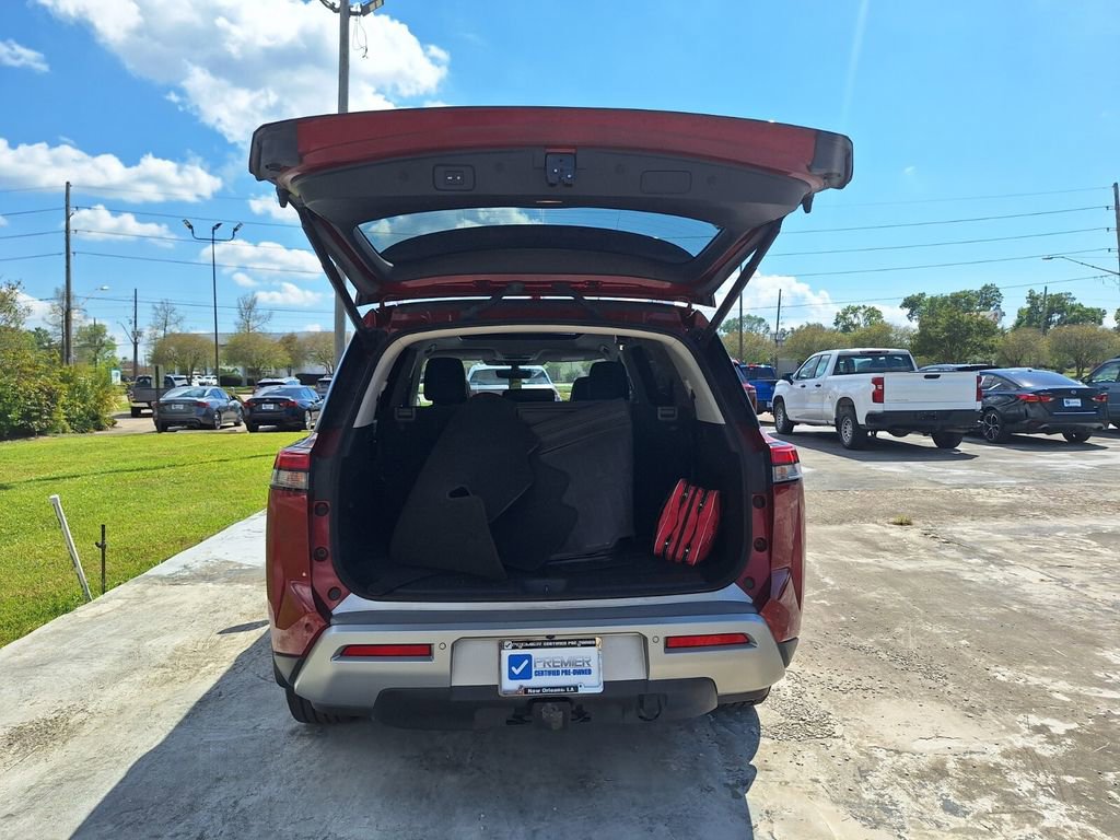 Used 2023 Nissan Pathfinder Platinum w/ Cargo Package AWD/4WD image 30