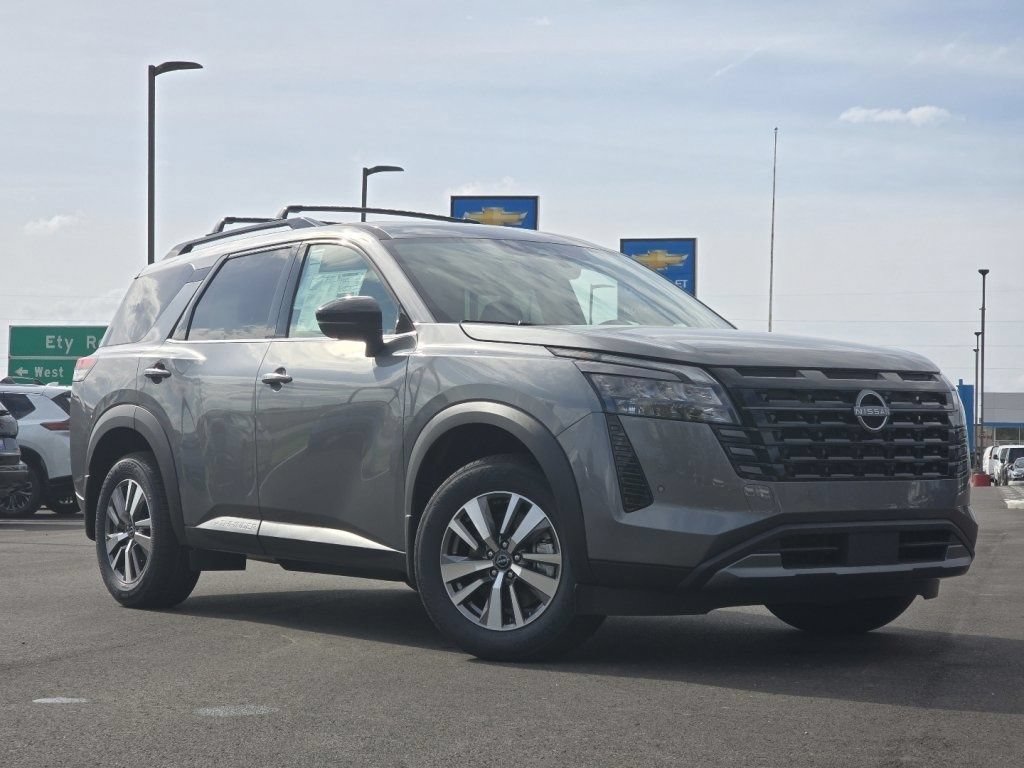 New 2026 Nissan Pathfinder SL w/ Cargo Package