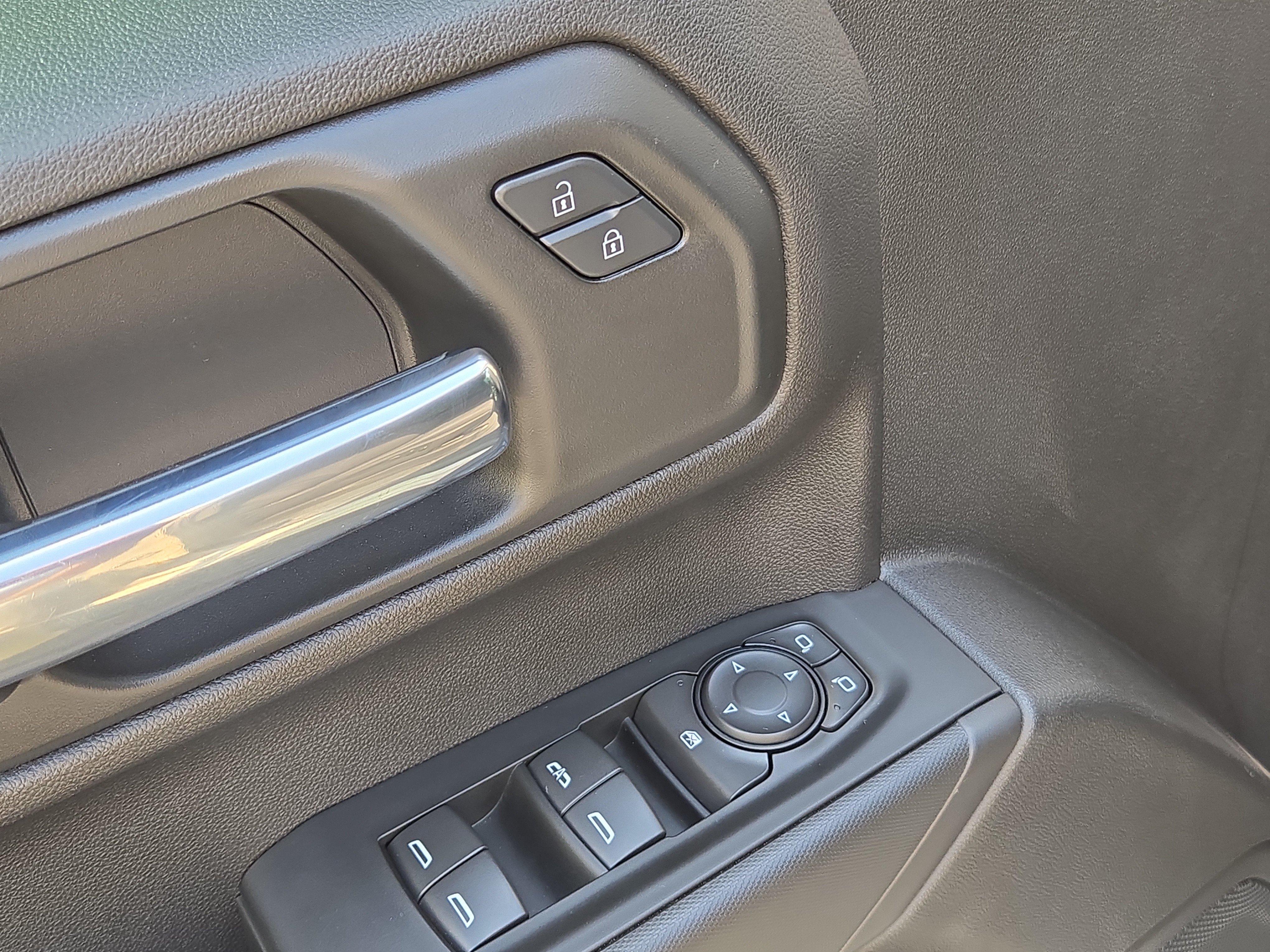 Certified 2026 Chevrolet Silverado 1500 Custom AWD/4WD image 14